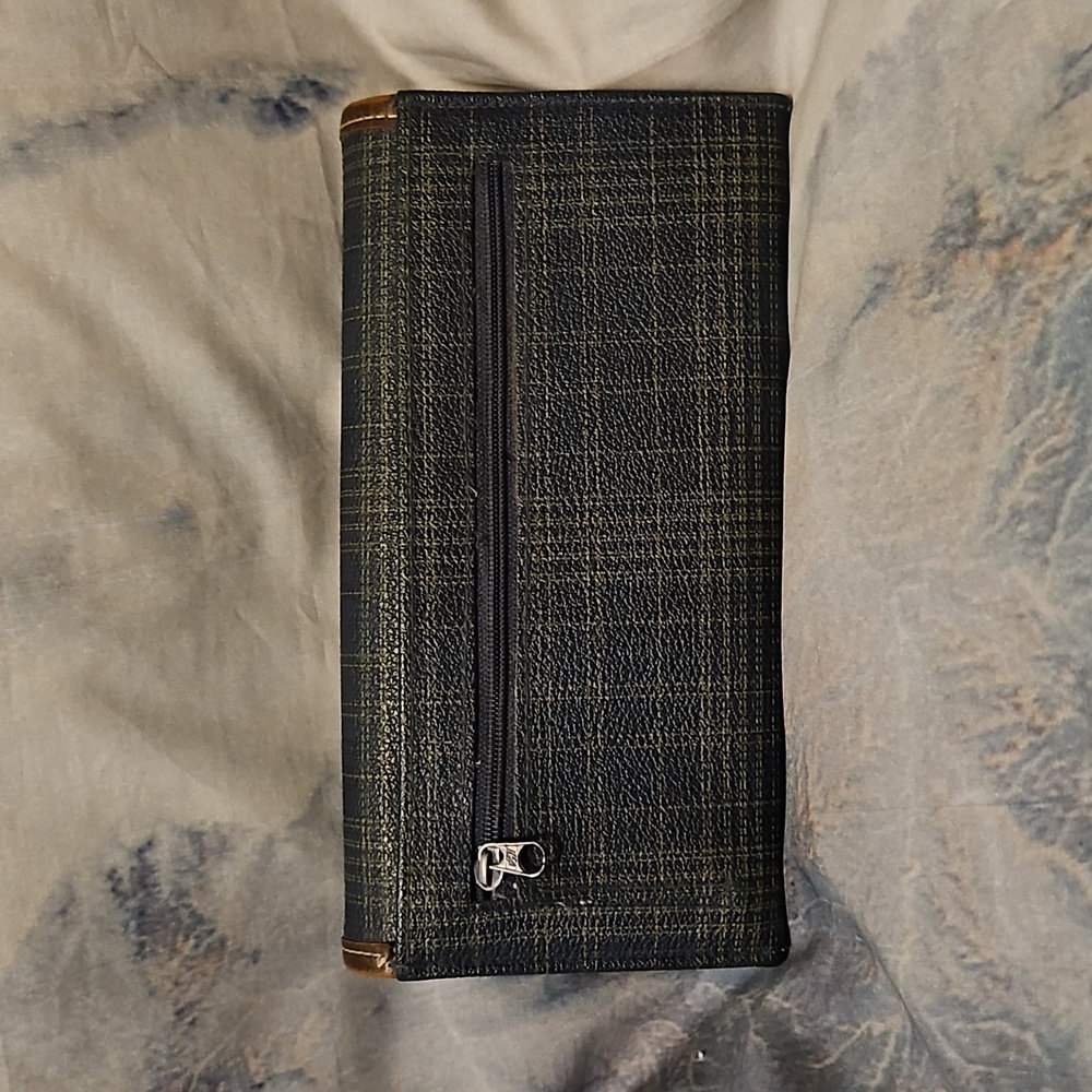 Esprit Wallet - Picture 8 of 10
